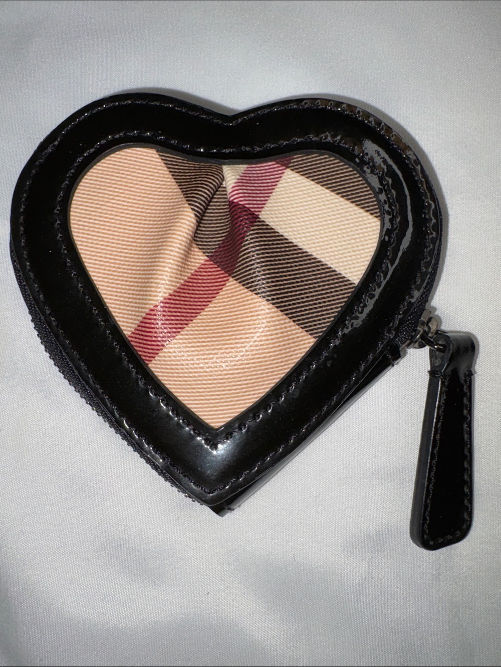 Burberry Nova Check Heart Shaped Coin Purse Y2K Black Patent Zip Wallet EUC
